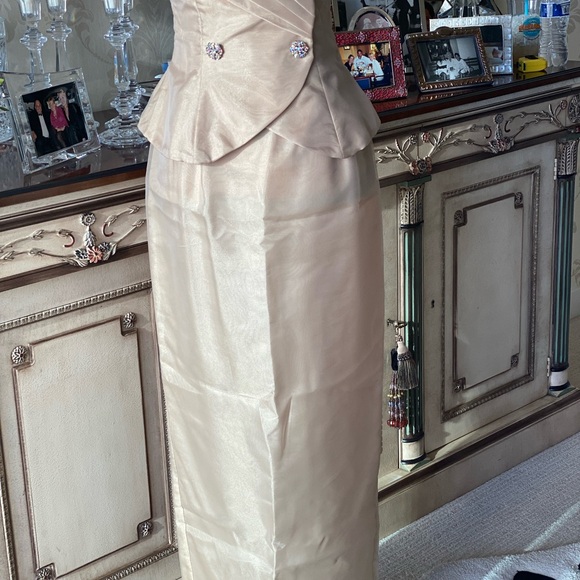 WATTERS 2 PIECE EVENING ENSEMBLE - Picture 6 of 13